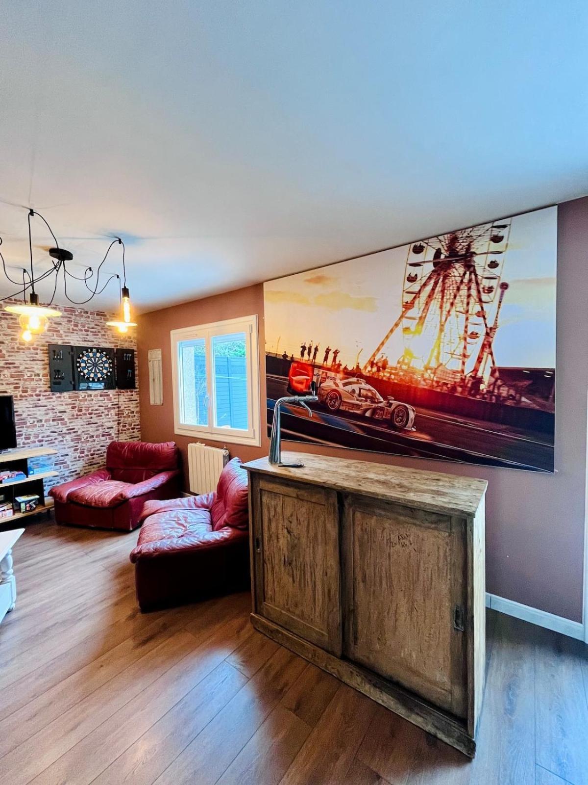 Villa Man Cave Le Mans Exterior foto